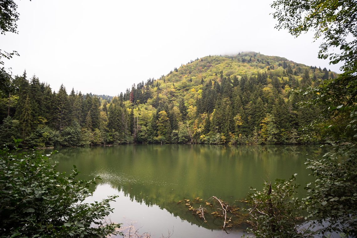 ბატეთის ტბა