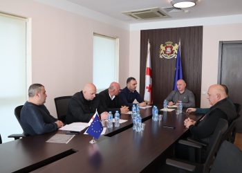 სიმონ გულედანი ქურთის, ერედვისა და თიღვის მუნიციპალიტეტების ხელმძღვანელებს შეხვდა