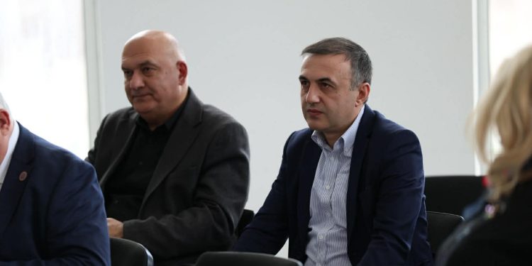 გარემოს დაცვისა და სოფლის მეურნეობის მინისტრი სახელმწიფო რწმუნებულებსა და მერებს შეხვდა