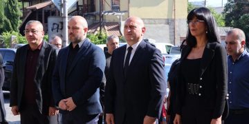 შიდა ქართლის სახელმწიფო რწმუნებულმა სიმონ გულედანმა ადგილობრივი ხელისუფლების წარმომადგენლებთან ერთად 2008 წელს რუსეთ-საქართველოს ომის დროს დაღუპული გმირების მემორიალები გვირგვინებით შეამკო.