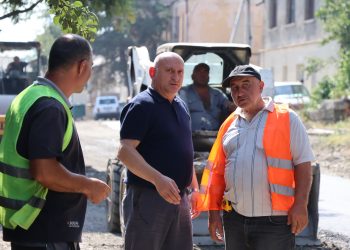 ხაშურში საგზაო ინფრასტრუქტურის მოწესრიგება მიმდინარეობს